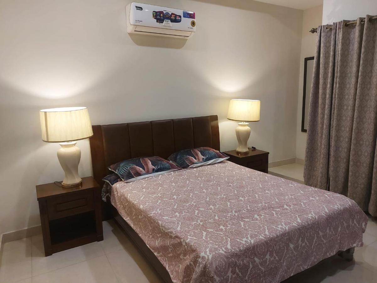 The River View Apartment Rawalpindi Luaran gambar