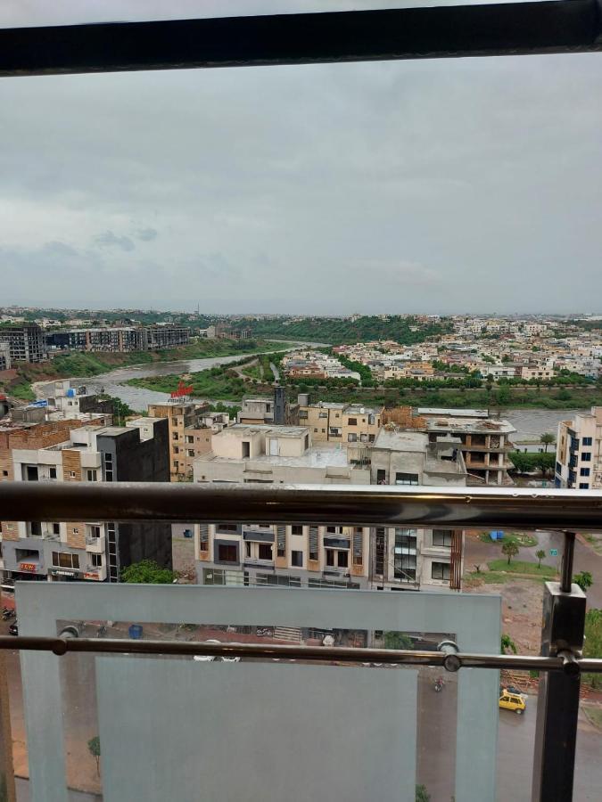 The River View Apartment Rawalpindi Luaran gambar