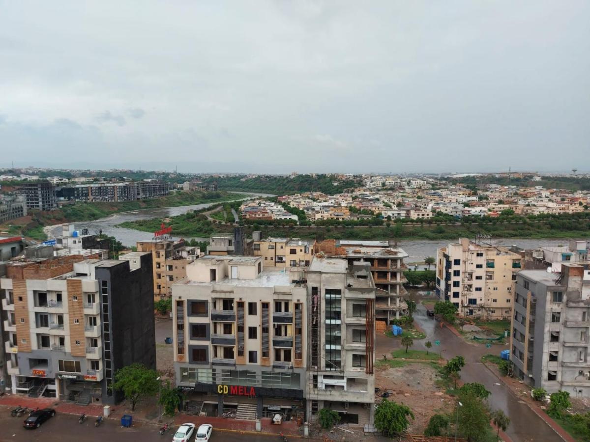 The River View Apartment Rawalpindi Luaran gambar