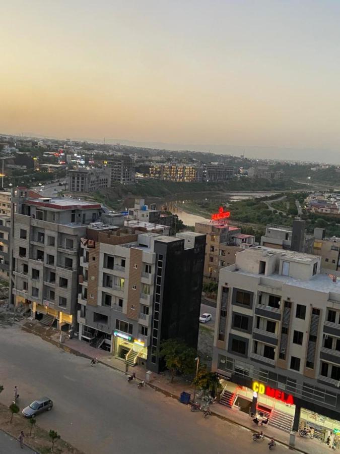 The River View Apartment Rawalpindi Luaran gambar
